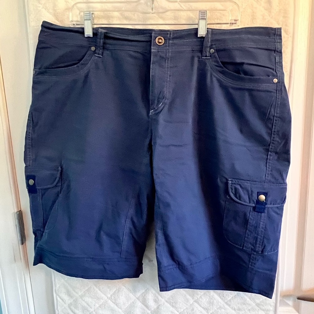 Kuhl snap button shorts